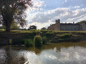 Abadía de Lacock desde el río Avon